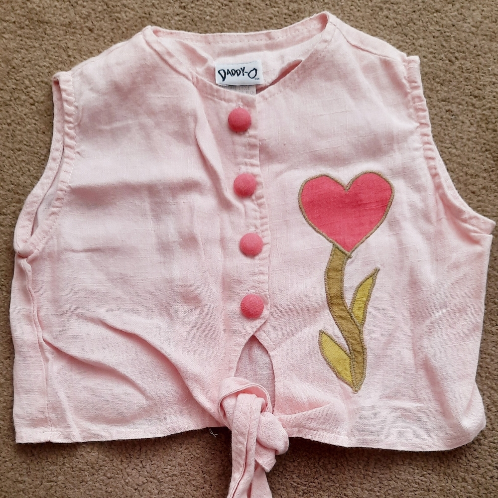 Light Pink Linen Sleeveless Blouse Button-Down Top Size 4 with a heart plant